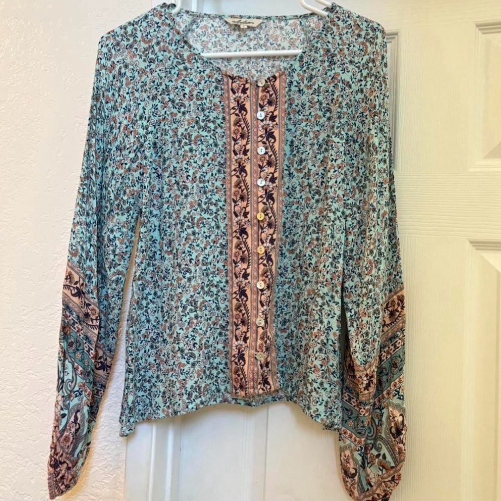 Arnhem Blue Floral Peasant Bohemian Button Up Blouse